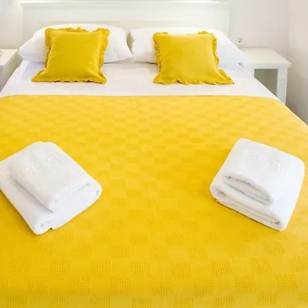 Old City Studio Apartment
